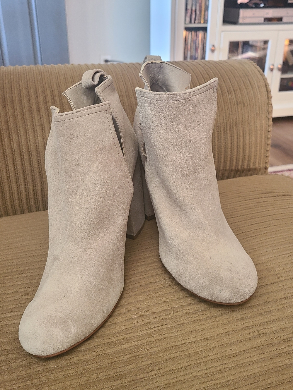 Steve Madden Light Gray Suede Ankle Booties